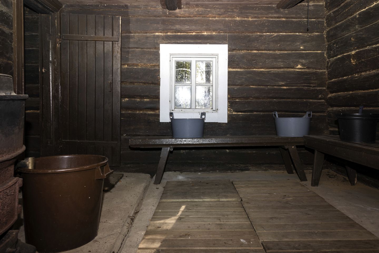 Rustic Off-Grid Farmhouse on Private Island with Sauna near Lake Tarjanne, Pohjaslahti, Finland