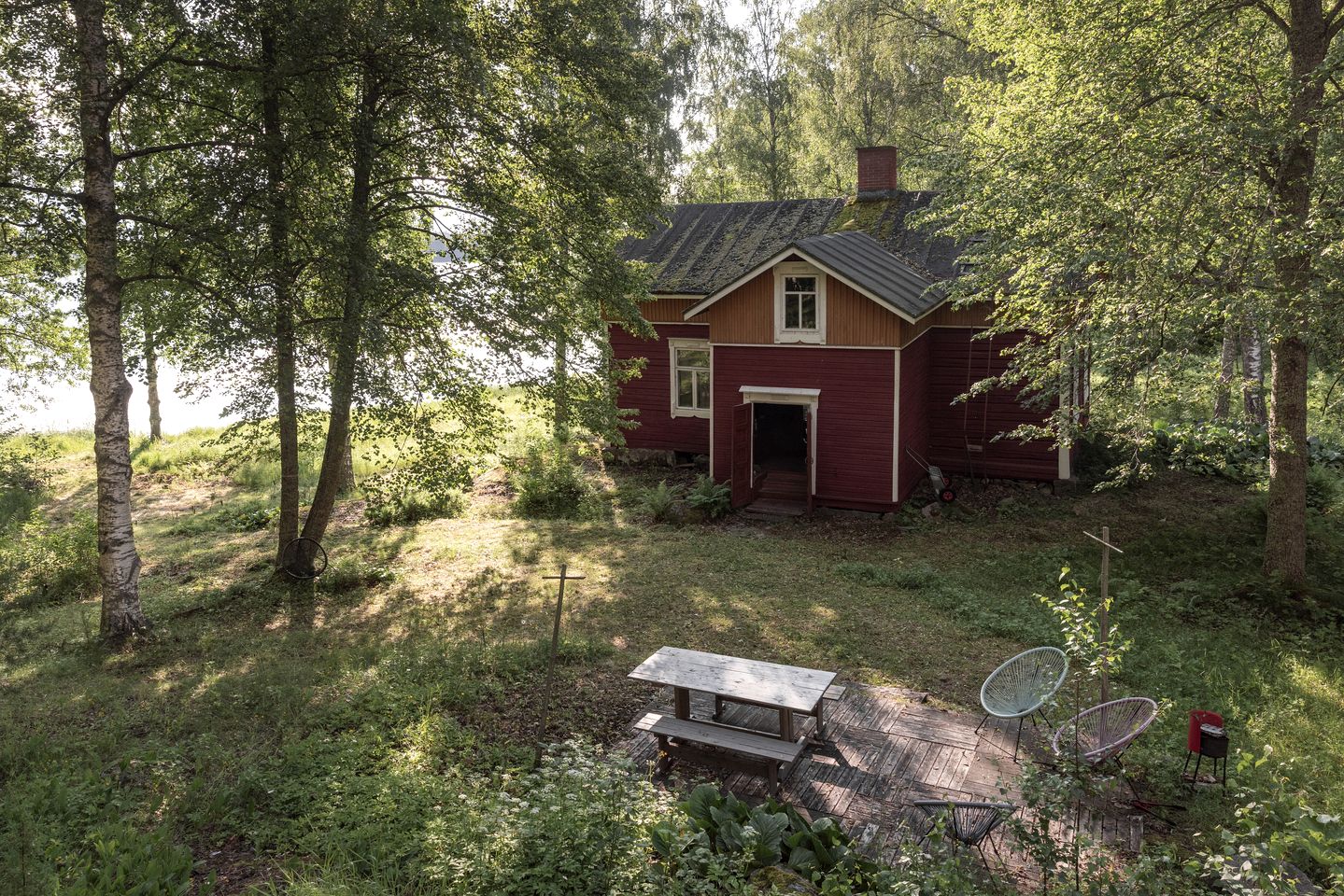 Rustic Off-Grid Farmhouse on Private Island with Sauna near Lake Tarjanne, Pohjaslahti, Finland