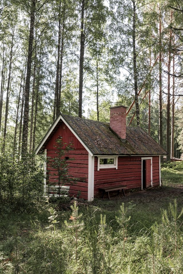 Rustic Off-Grid Farmhouse on Private Island with Sauna near Lake Tarjanne, Pohjaslahti, Finland
