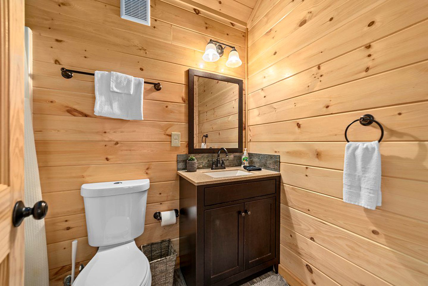 Couple's Glamping Cabin for a Romantic Escape in Pigeon Forge