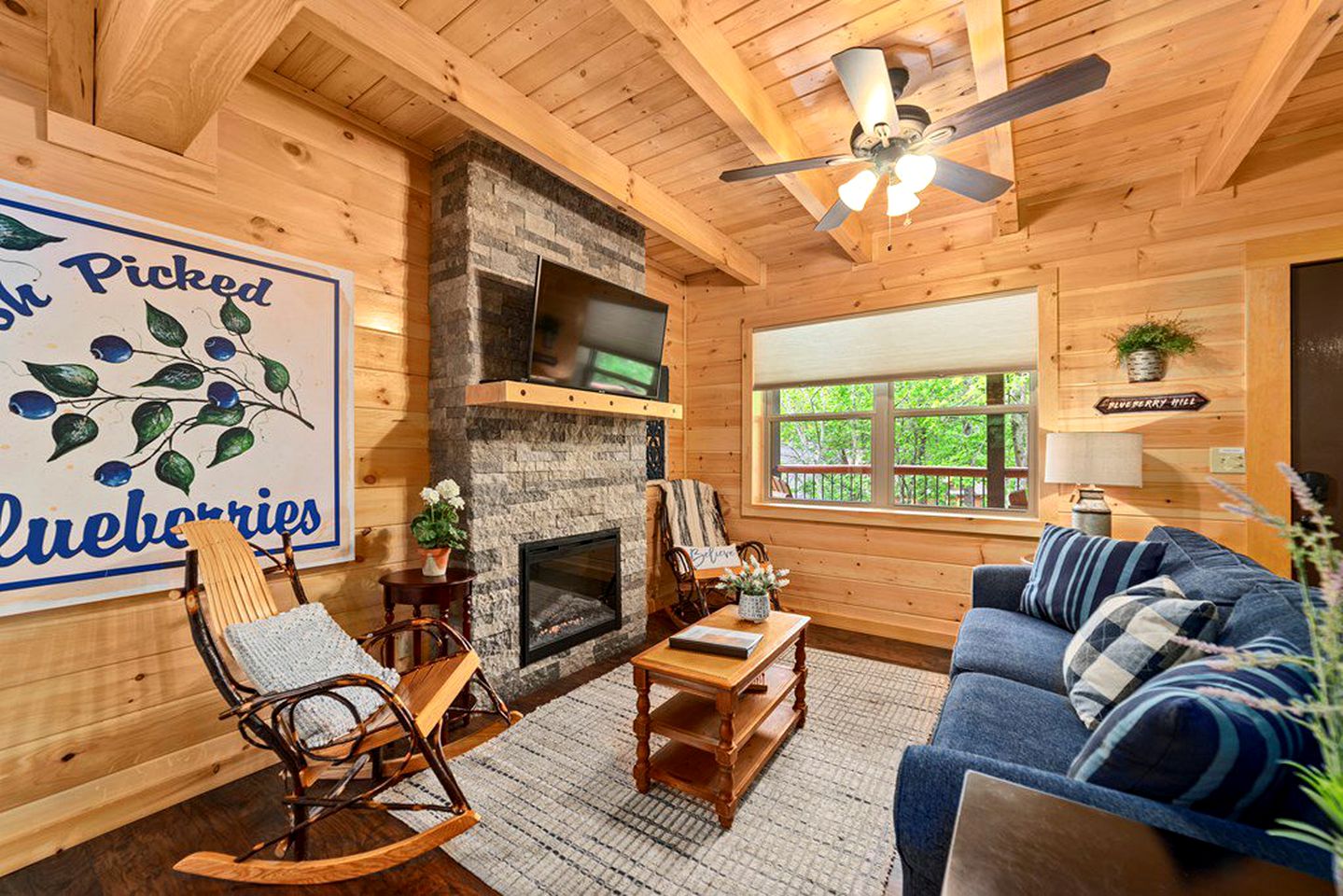 Couple's Glamping Cabin for a Romantic Escape in Pigeon Forge