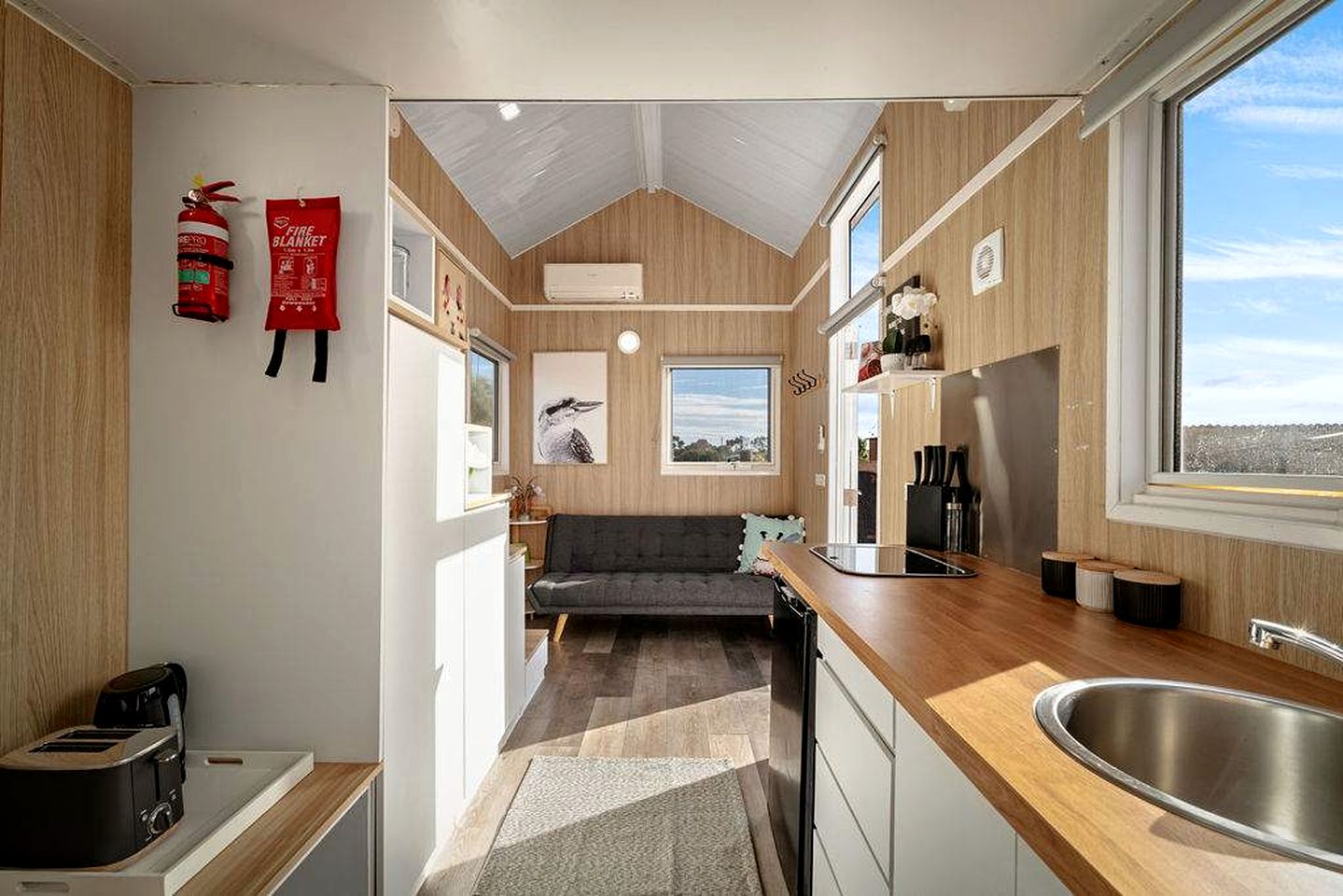 Cozy Tiny House Stay with Friendly Alpacas near Mildura, Victoria