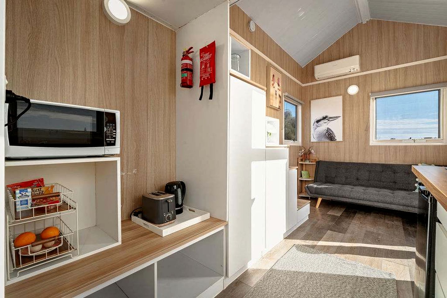 Cozy Tiny House Stay with Friendly Alpacas near Mildura, Victoria