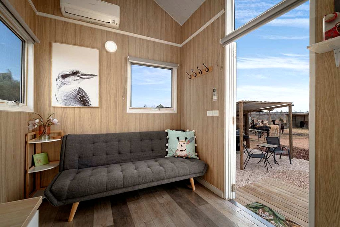 Cozy Tiny House Stay with Friendly Alpacas near Mildura, Victoria