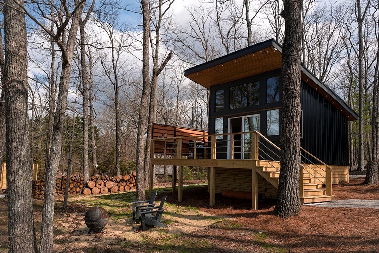Scenic Studio Chalet with Panoramic Brow Views & Outdoor Shower near Cloudland Canyon, Menlo, Georgia