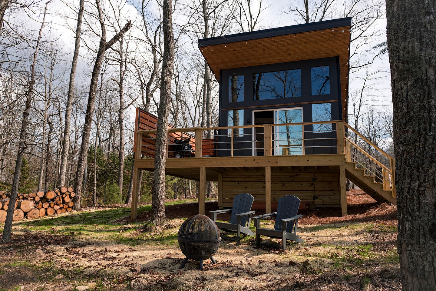 Scenic Studio Chalet with Panoramic Brow Views & Outdoor Shower near Cloudland Canyon, Menlo, Georgia