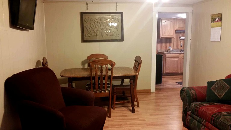 Cabins (Rock, West Virginia, United States)