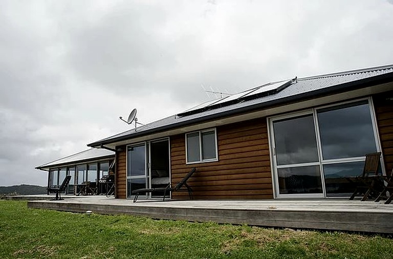 Nature Lodges (Whangaruru, North Island, New Zealand)