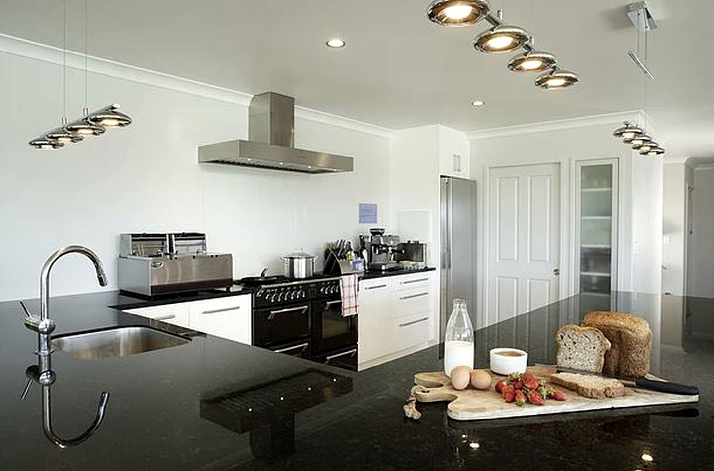 Gorgeous Bed and Breakfast Accommodation on Whangaruru Harbour, North Island