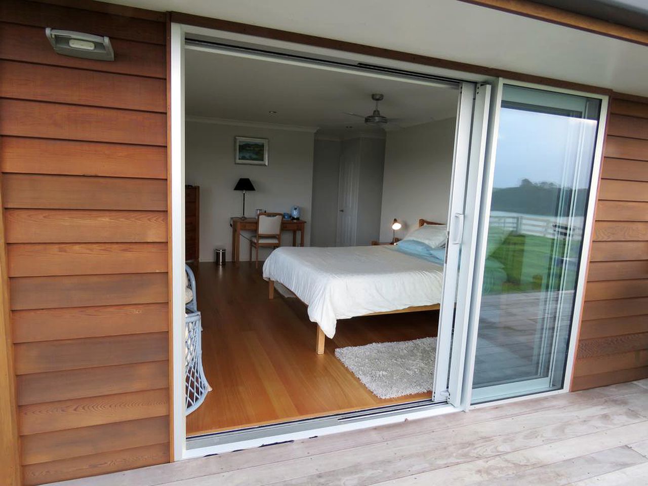 Gorgeous Bed and Breakfast Accommodation on Whangaruru Harbour, North Island
