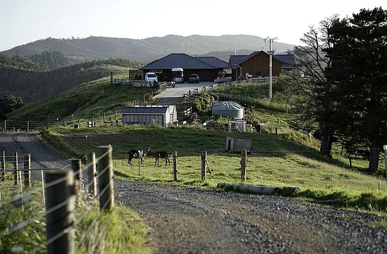 Nature Lodges (Whangaruru, North Island, New Zealand)