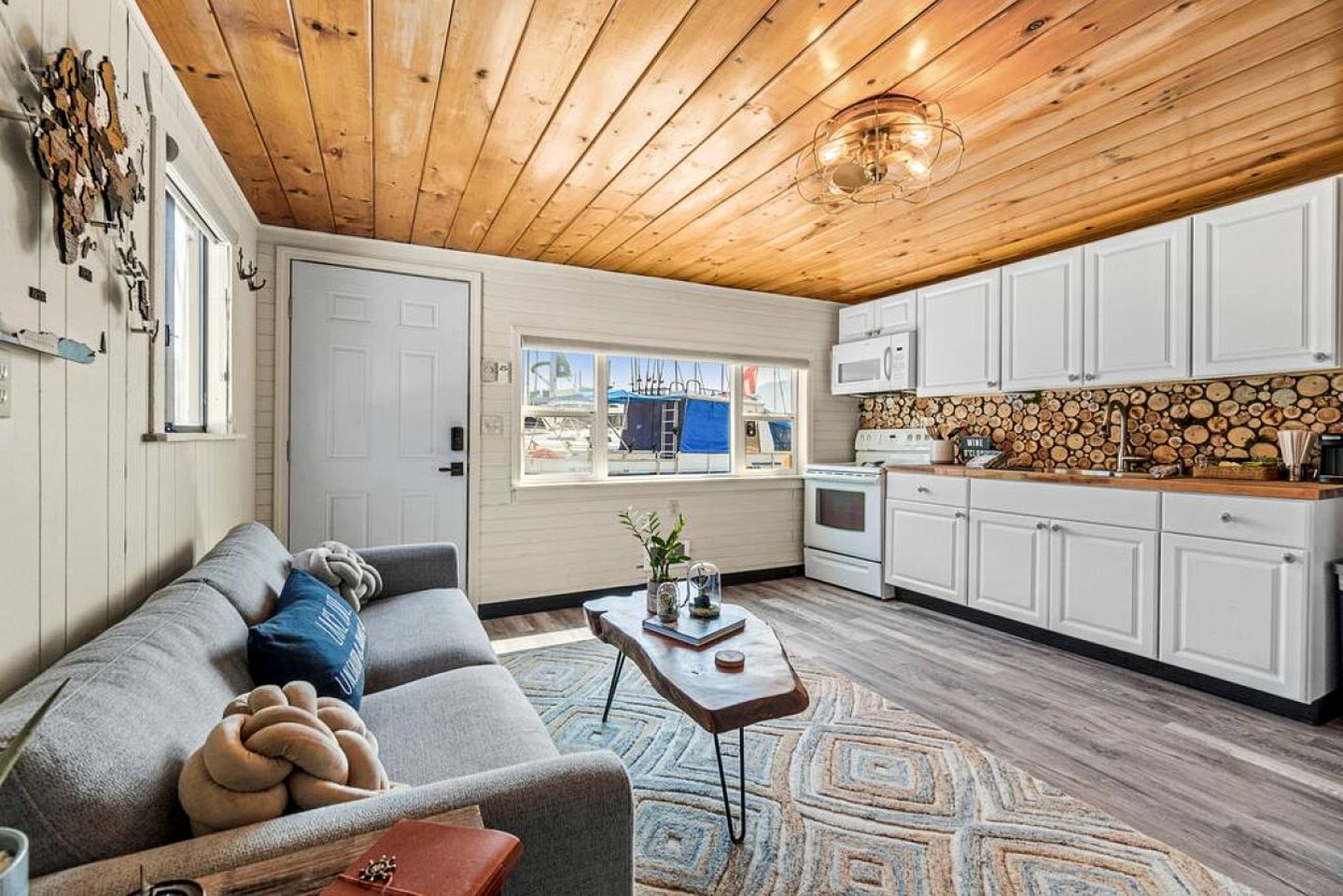 Gorgeous Floating Home on Lake Pend O'reille, Surrounded by the Selkirk and Cabinet Mountains, Idaho