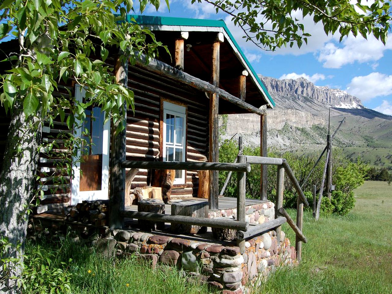 Rural Cabin Rental with Sauna near Lewis and Clark National Forest, Montana