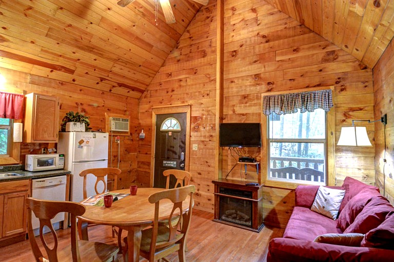 Cabins (United States of America, Bruceton Mills, West Virginia)