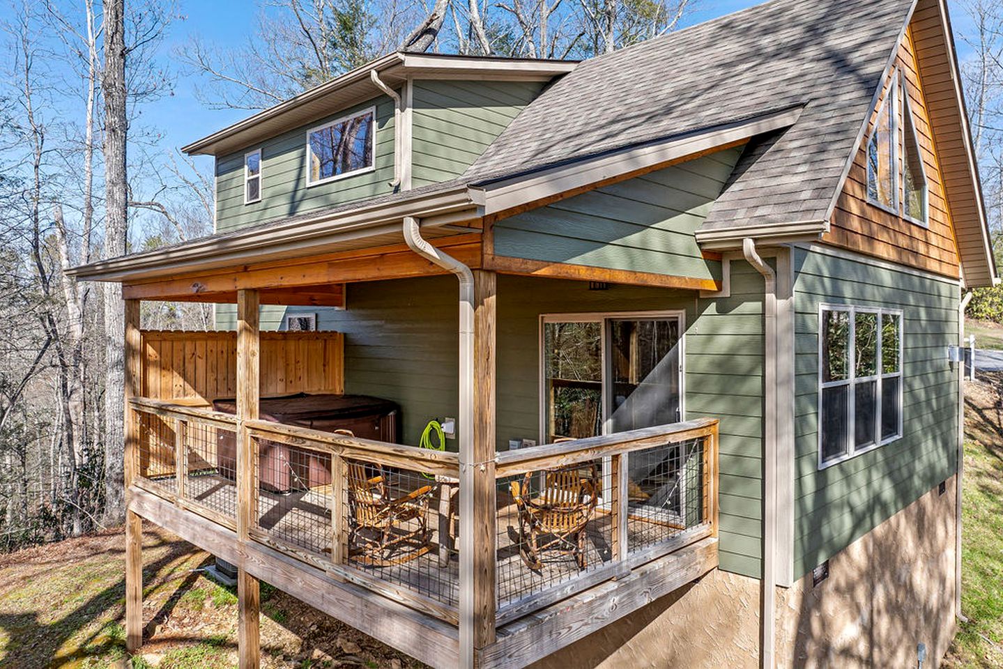 Rustic Family Cabin with Hot Tub with Arcade in Great Smoky Mountains near Gatlinburg, Tennessee