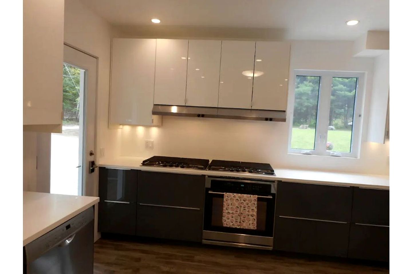 Group of Cottages Great for Family or Group Reunions in Ontario