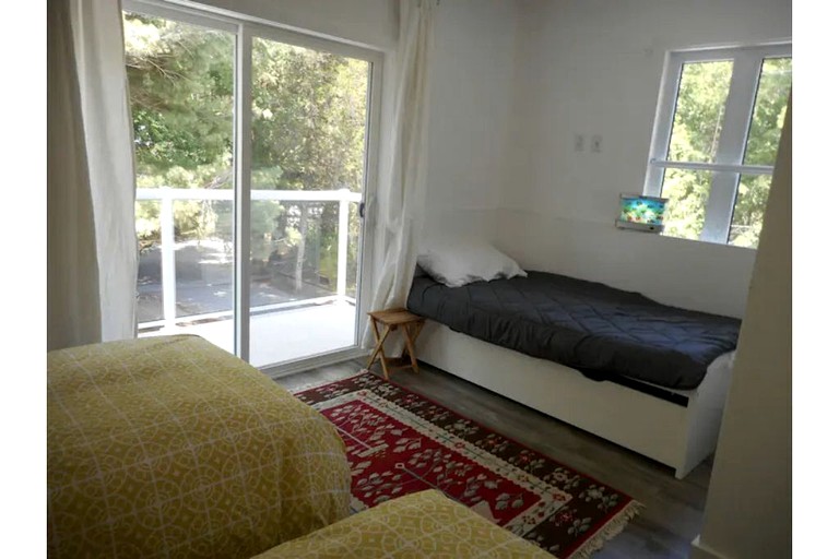 Villas (Canada, Godfrey, Ontario)