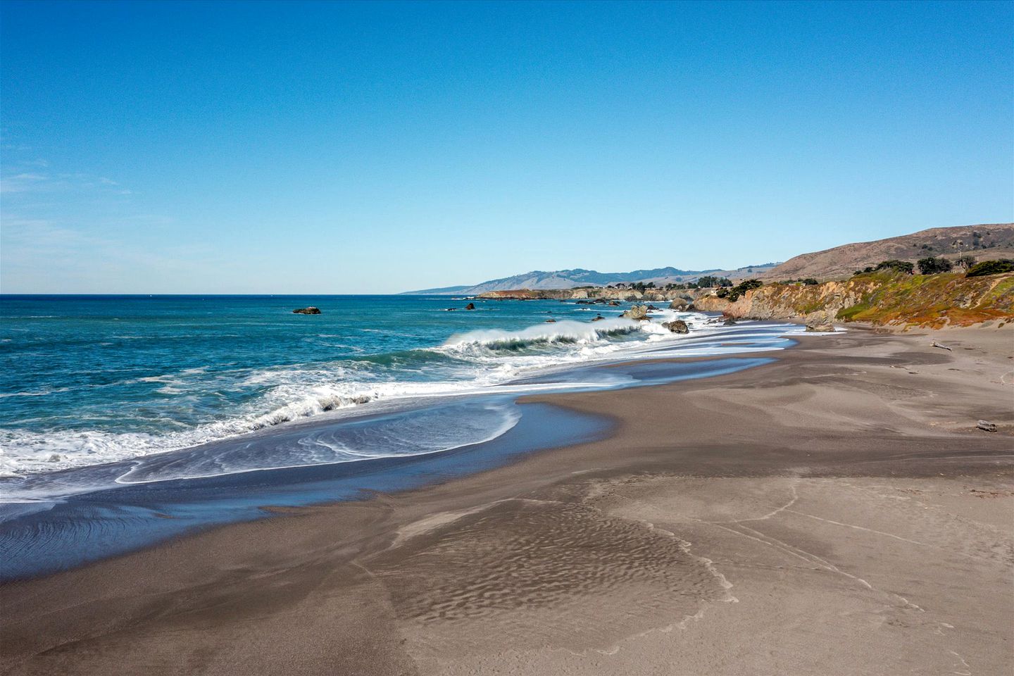 Dog Friendly Beach Vacation Rental with Coastal Views and Luxury Amenities in Bodega Bay, California