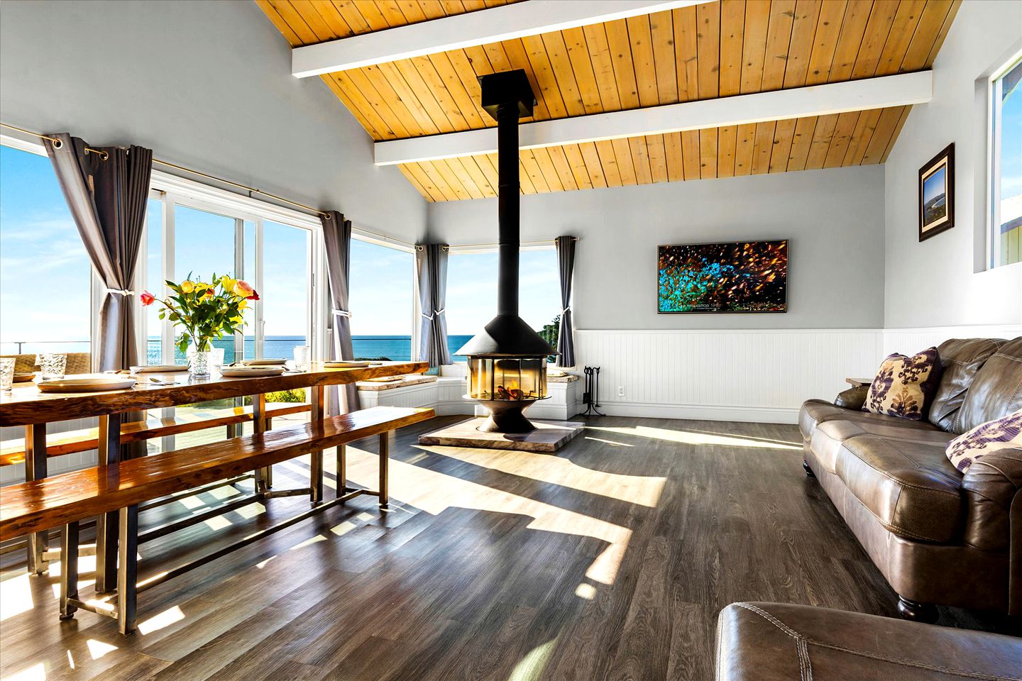 Dog Friendly Beach Vacation Rental with Coastal Views and Luxury Amenities in Bodega Bay, California