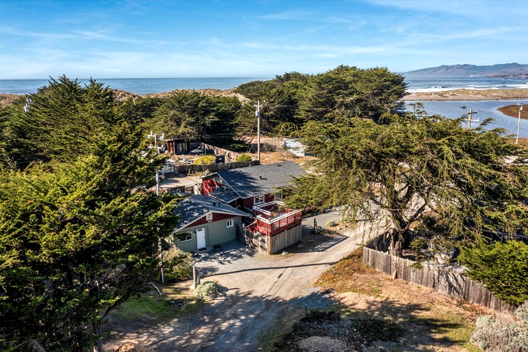 Rustic Beach Rental with Jacuzzi in Bodega Bay, Perfect for a Romantic Weekend Getaway