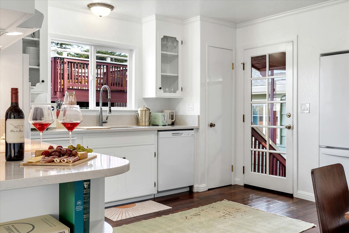 Rustic Beach Rental with Jacuzzi in Bodega Bay, Perfect for a Romantic Weekend Getaway