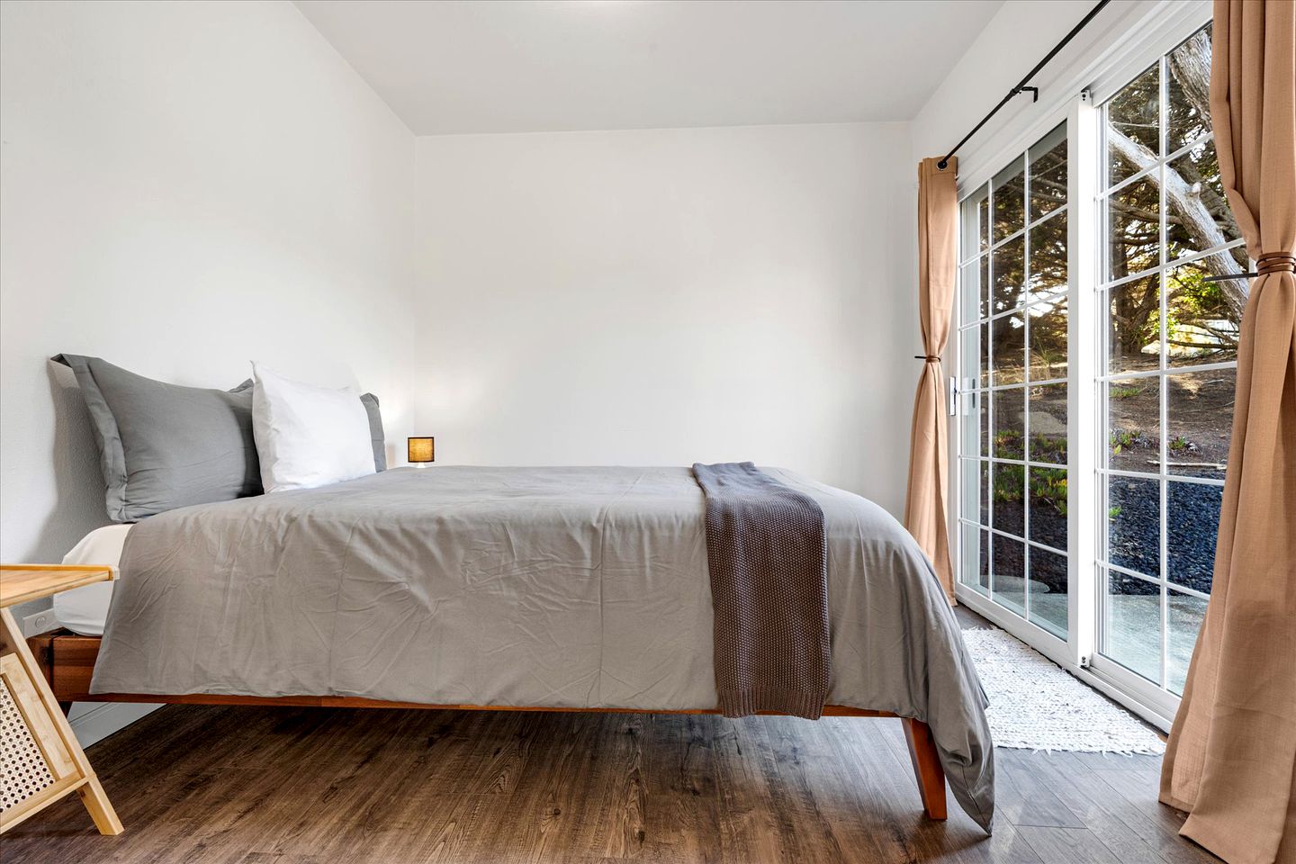 Rustic Beach Rental with Jacuzzi in Bodega Bay, Perfect for a Romantic Weekend Getaway