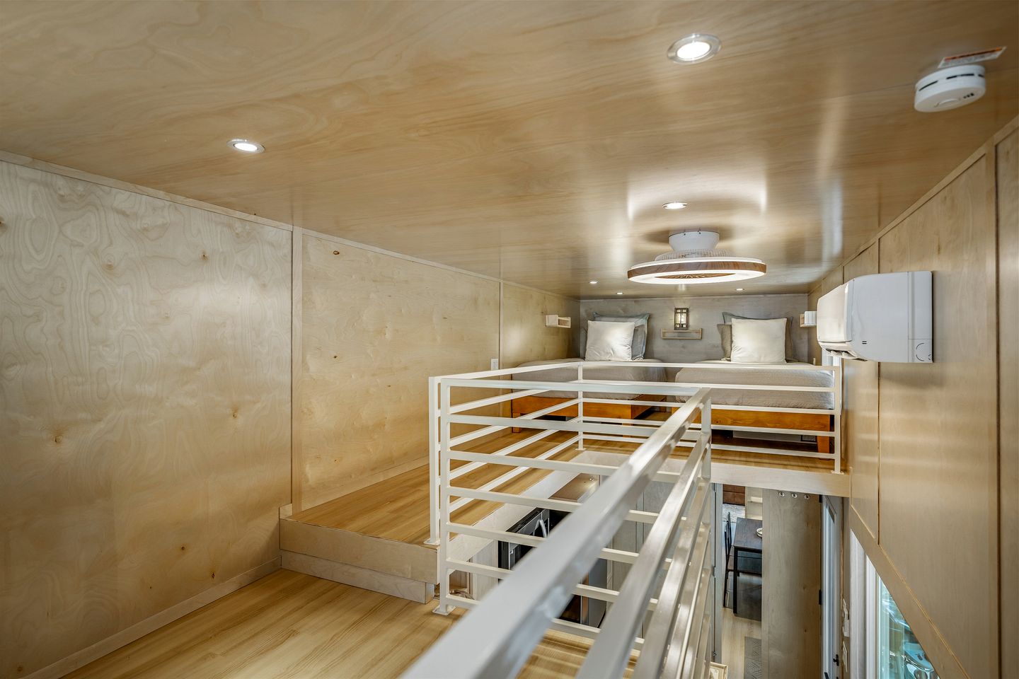 Glorious Lofted Container with Luxurious Indoor and Outdoor Spaces in Alabama