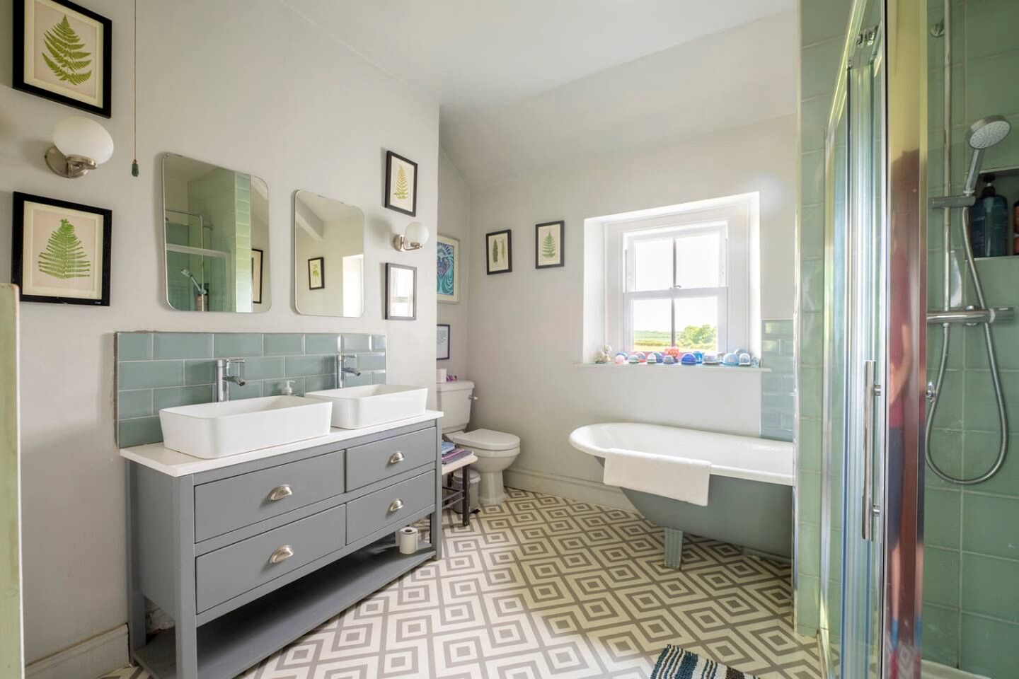 Charming Boho Cottage with Walled Garden near Dunraven Bay in Southerndown, Wales