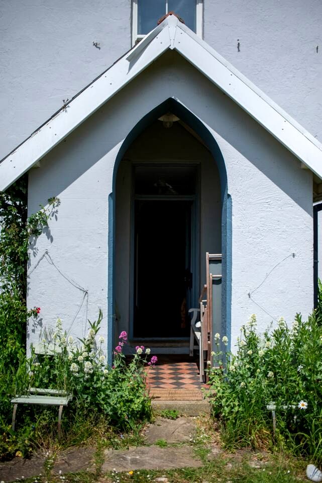 Charming Boho Cottage with Walled Garden near Dunraven Bay in Southerndown, Wales