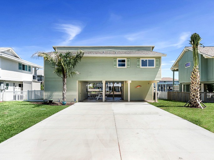 Spacious Waterfront Vacation Home with Private Pool and Dock near Rockport, Texas