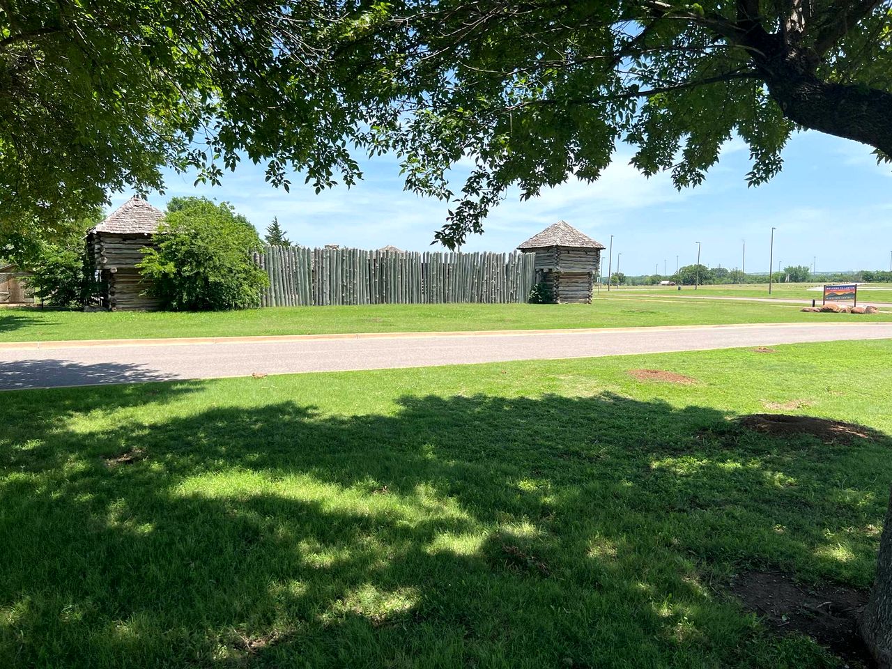 Unique Tiny House Retreat with Rooftop Deck near Cobblestone Shops in Medicine Park, OK