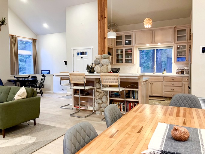 Cabins (United States of America, Oakhurst, California)