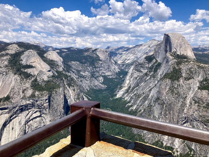 Cabins (United States of America, Oakhurst, California)