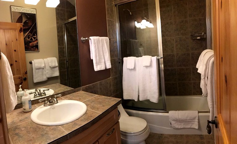 Log Cabins (Silverthorne, Colorado, United States)