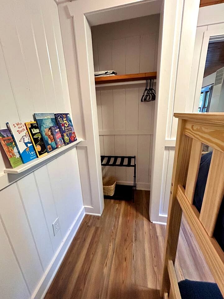 Charming Waterfront Cabins with Hot Tub & Private Beach Access near Traverse City, Michigan