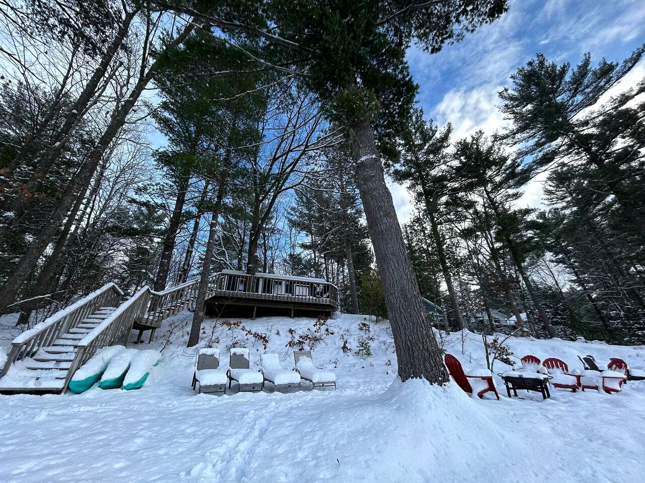 Charming Waterfront Cabins with Hot Tub & Private Beach Access near Traverse City, Michigan