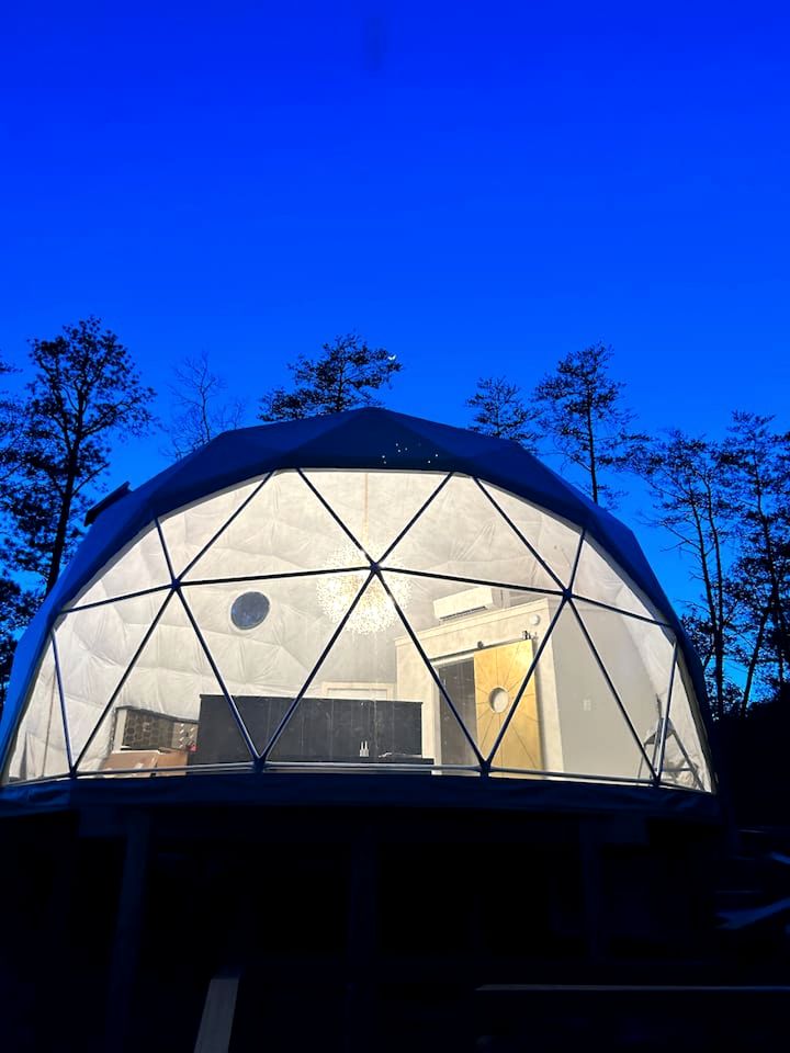 Romantic Dome Retreat Near Great Smoky Mountains, Tennessee