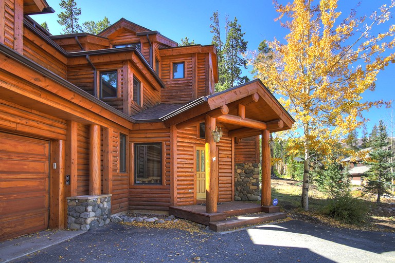 Floating Homes (United States of America, Breckenridge, Colorado)