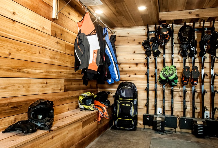 Contemporary Ski Cabin with a Fireplace in Revelstoke, British Columbia | Cabins (Revelstoke, British Columbia, Canada)