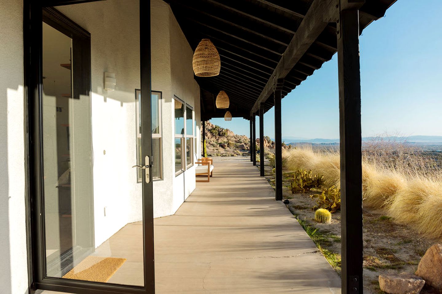 Secluded and Gorgeous Desert Villa in the Heart of Yucca Valley with Private Hot Tub and Views