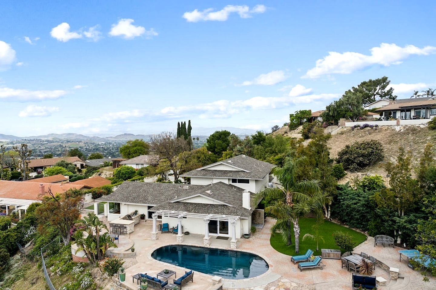 Impressive Cottage with Swimming Pool in Thousand Oaks, California