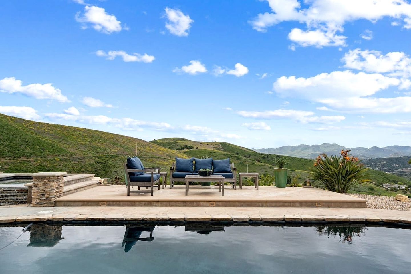 Impressive Cottage with Swimming Pool in Thousand Oaks, California