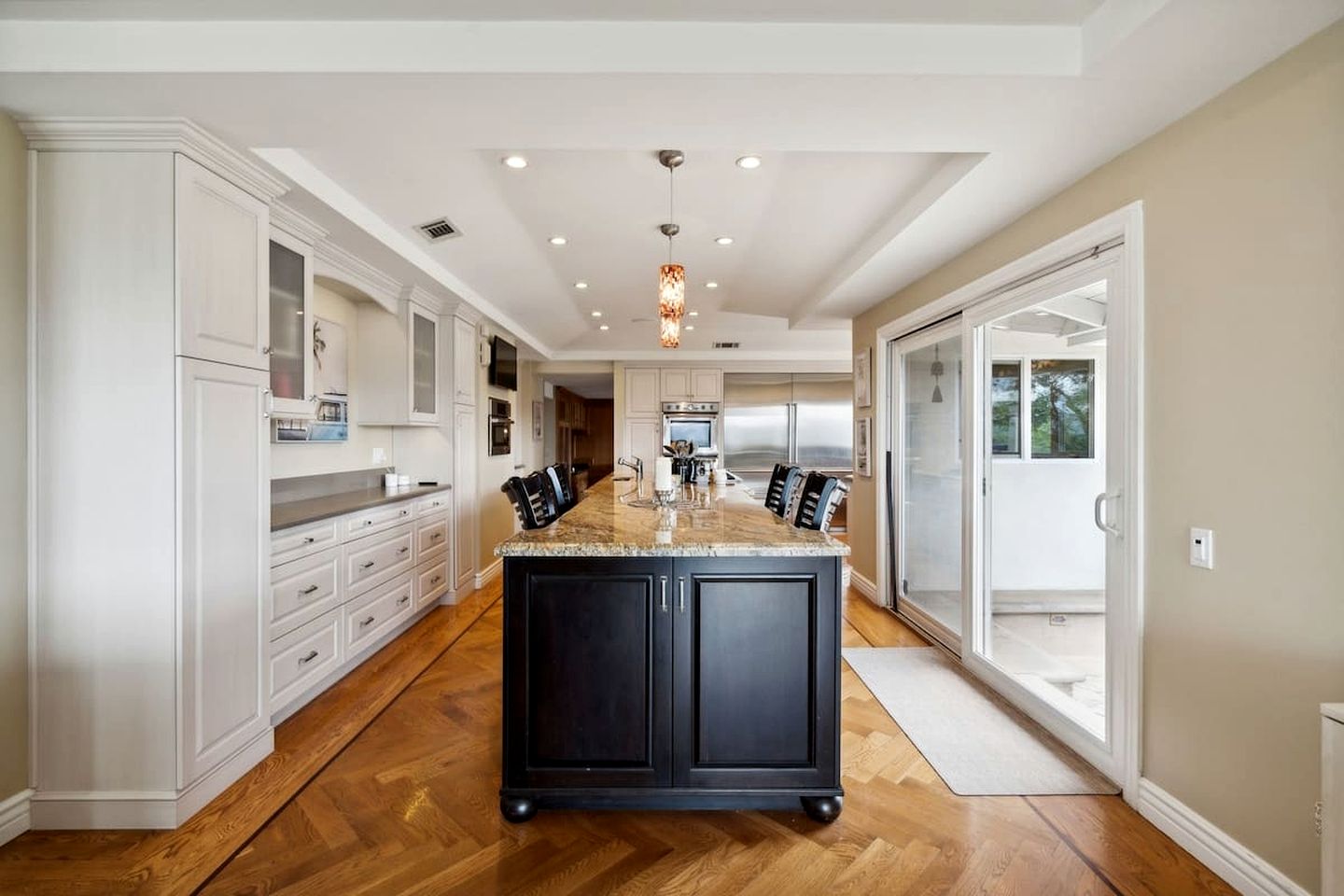Impressive Cottage with Swimming Pool in Thousand Oaks, California