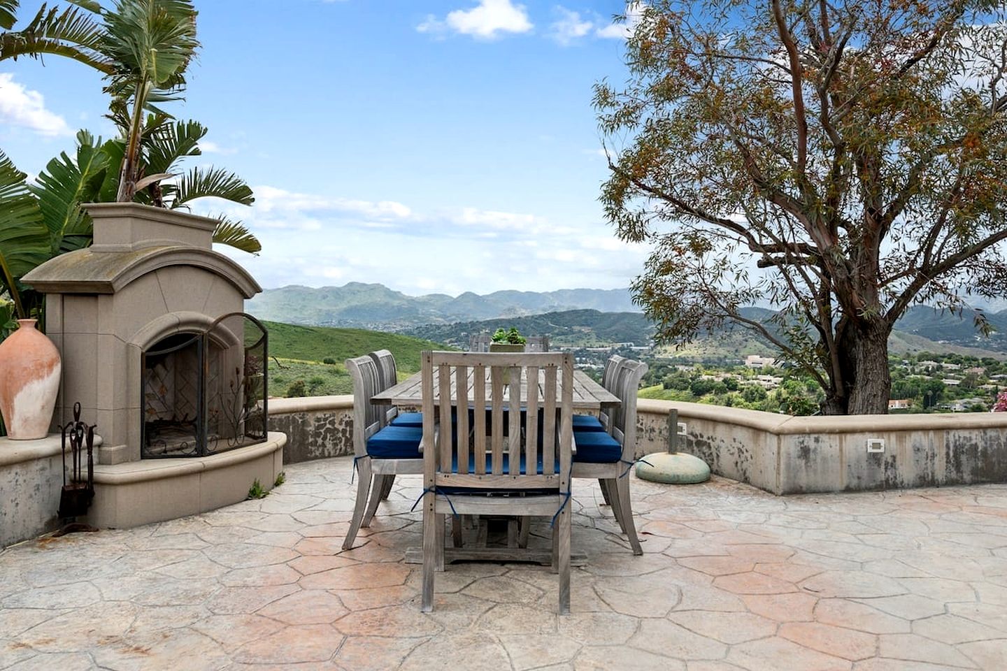 Impressive Cottage with Swimming Pool in Thousand Oaks, California