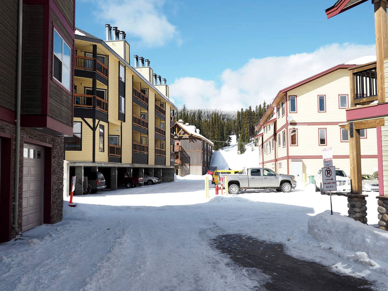 Large Unique Rental in Apex Mountain Village, British Columbia