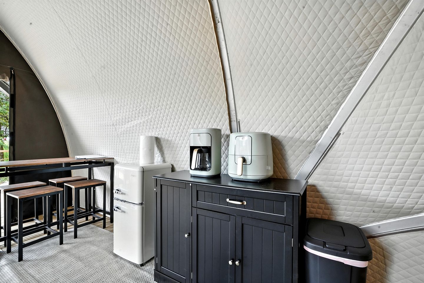 Cozy Glamping Retreat with Forest Trails Near Mount Rushmore in the Black Hills, South Dakota