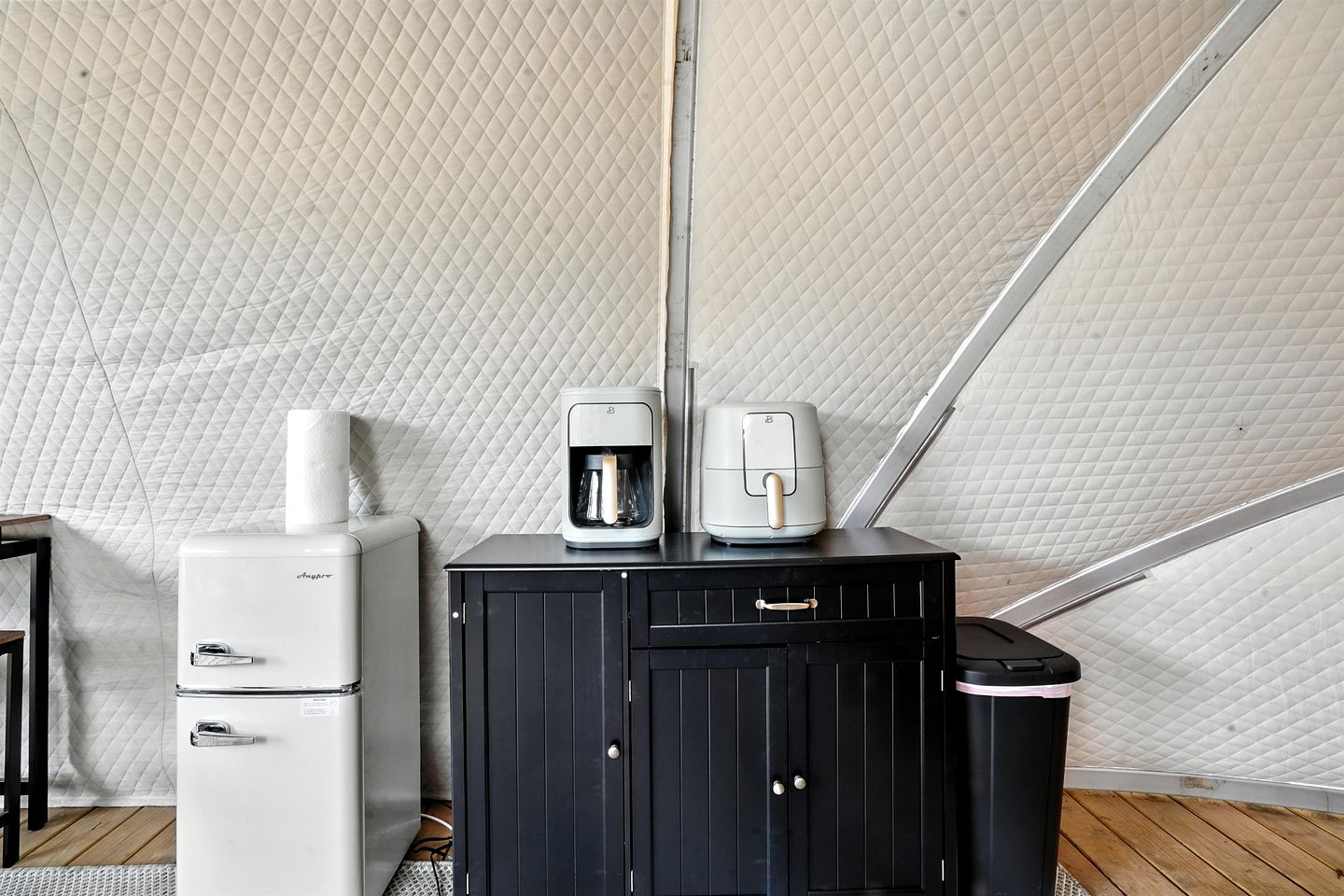 Cozy Glamping Retreat with Forest Trails Near Mount Rushmore in the Black Hills, South Dakota