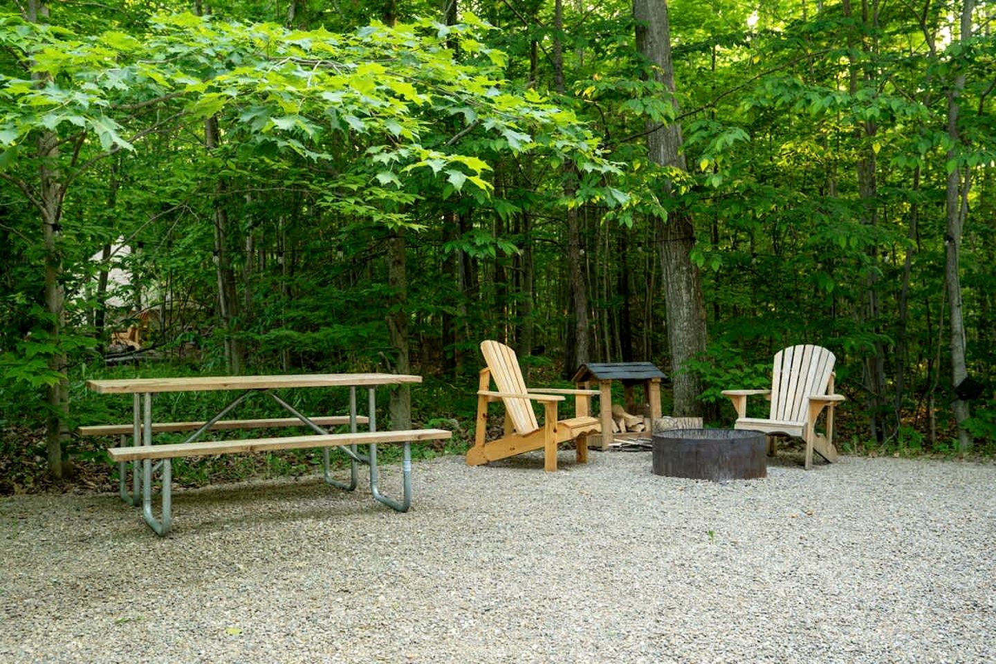 Boutique Glamping Romance: Stylish Bell Tent Getaway in Ontario's Hidden Gem