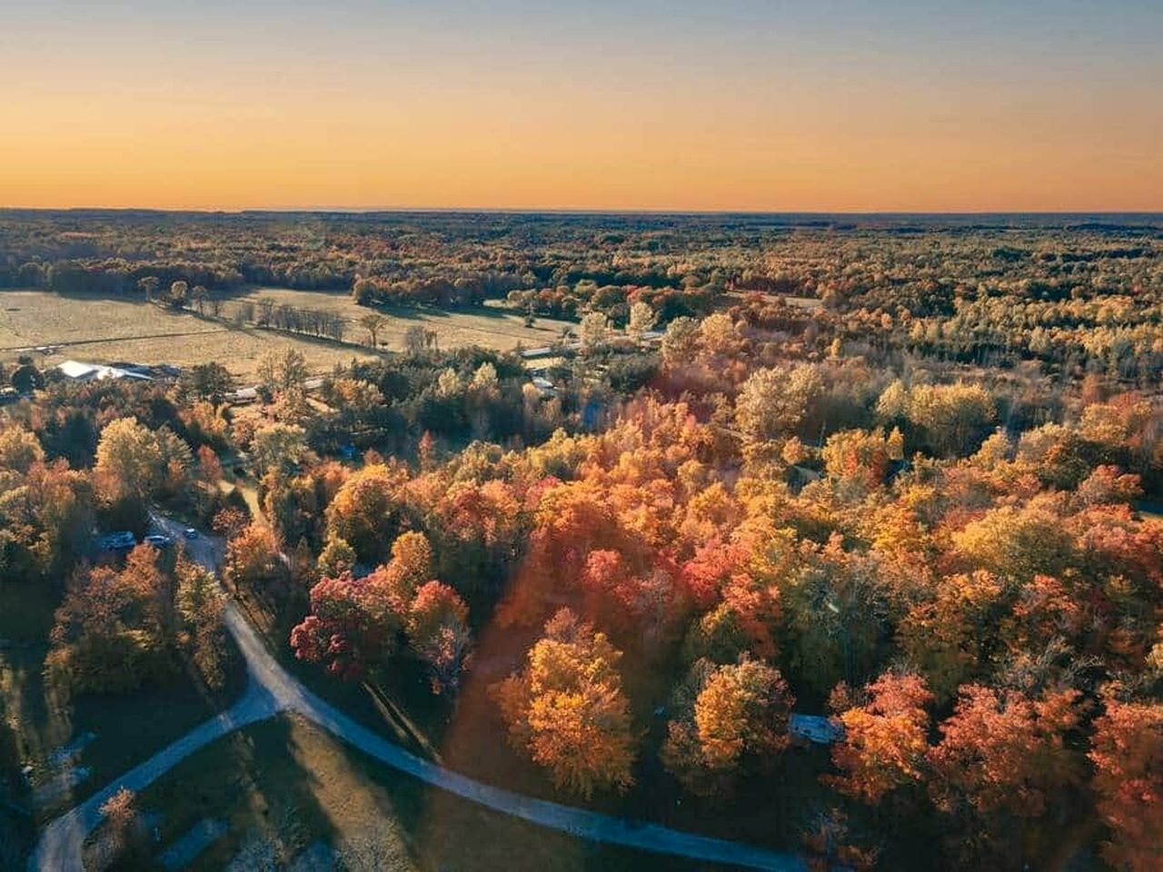 Boutique Glamping Romance: Stylish Bell Tent Getaway in Ontario's Hidden Gem