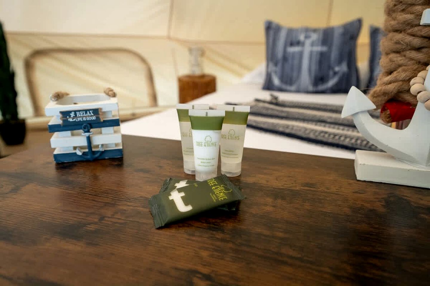 Boutique Glamping Romance: Stylish Bell Tent Getaway in Ontario's Hidden Gem